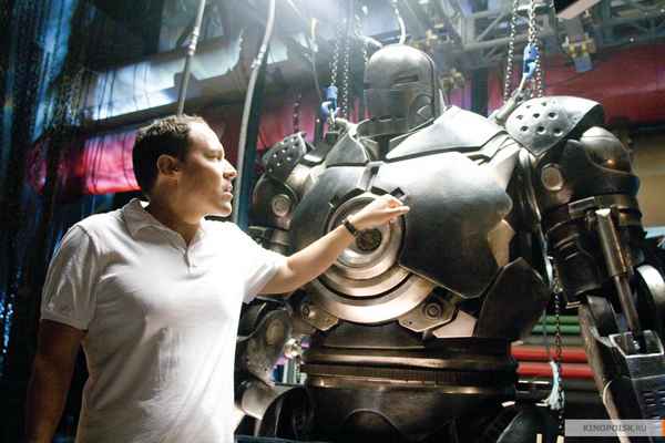 Рецензия к фильму "Железный человек 2" (2010). Мстители. Глава 3. Продолжение приключений высокотехнологичного протеза.