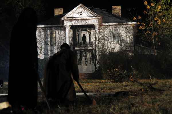 Фильмы ужасов про демонов, привидений и призраков: список лучших про дома с призраками