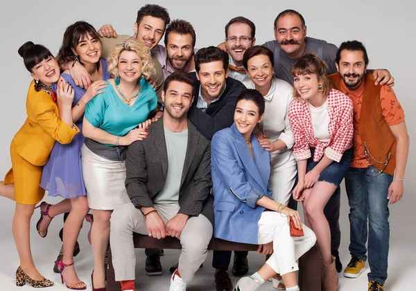 Турецкий сериал "Повсюду ты": актеры и роли, сколько серий