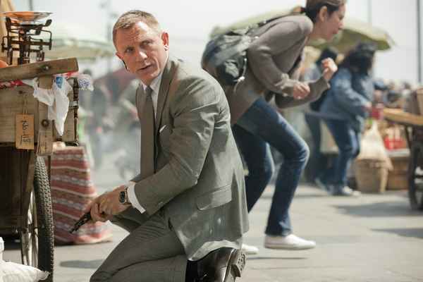 Рецензия к фильму "007: Координаты "Скайфолл"" (2012). Старый пёс, новые трюки...
