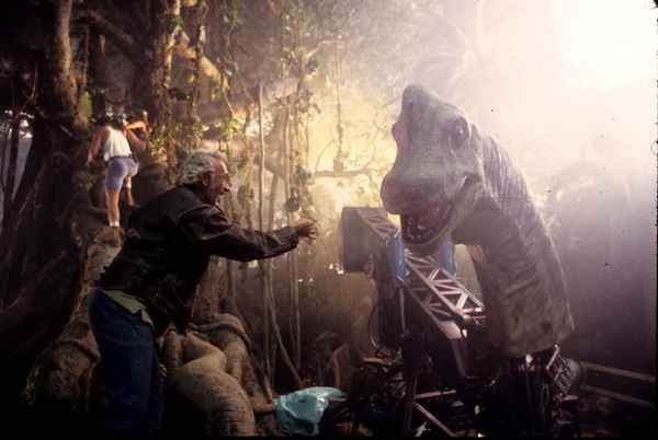 Рецензия к фильму "Парк Юрского периода" (1993). "Добро пожаловать в Jurassic Park"